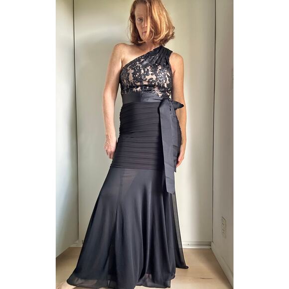Vintage 90s Caché One-Shoulder Black Formal Gown SZ 2 Elegant Evening Dress - Picture 6 of 14